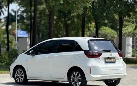 Honda Fit, 2021 год, 1 300 000 рублей, 6 фотография