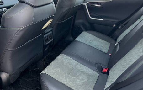 Toyota RAV4, 2025 год, 4 500 000 рублей, 19 фотография