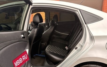 Hyundai Solaris II рестайлинг, 2013 год, 870 000 рублей, 10 фотография