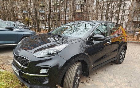 KIA Sportage IV рестайлинг, 2020 год, 2 400 000 рублей, 2 фотография