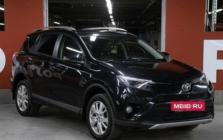 Toyota RAV4, 2015 год, 2 198 000 рублей, 3 фотография