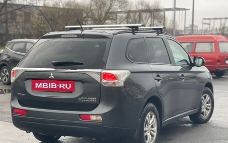 Mitsubishi Outlander III рестайлинг 3, 2014 год, 1 199 000 рублей, 2 фотография