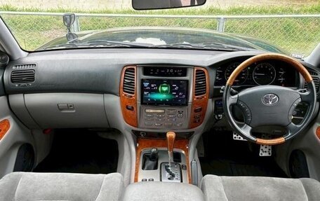 Toyota Land Cruiser 100 рестайлинг 2, 2006 год, 1 870 000 рублей, 8 фотография