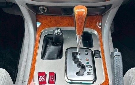 Toyota Land Cruiser 100 рестайлинг 2, 2006 год, 1 870 000 рублей, 19 фотография