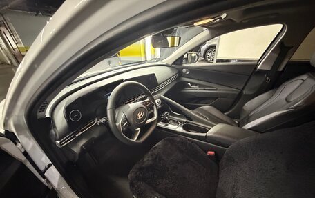 Hyundai Elantra, 2023 год, 2 300 000 рублей, 4 фотография