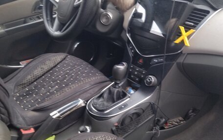 Chevrolet Cruze II, 2010 год, 620 000 рублей, 3 фотография