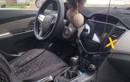 Chevrolet Cruze II, 2010 год, 620 000 рублей, 4 фотография