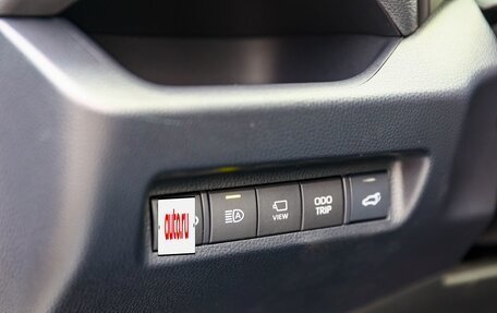 Toyota RAV4, 2025 год, 4 050 000 рублей, 16 фотография