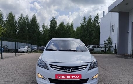 Hyundai Solaris II рестайлинг, 2015 год, 880 000 рублей, 5 фотография