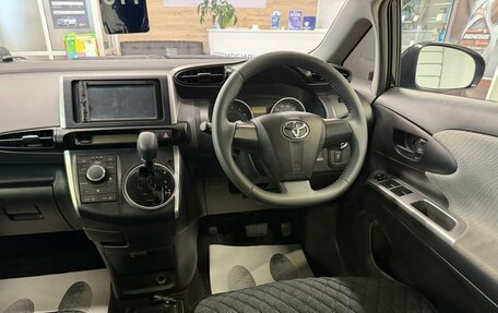 Toyota Wish II, 2009 год, 1 299 999 рублей, 15 фотография