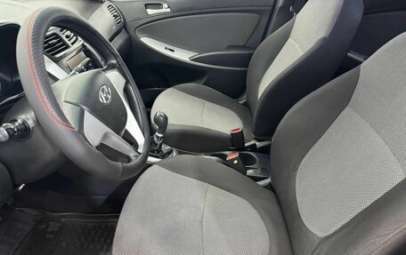 Hyundai Solaris II рестайлинг, 2011 год, 590 000 рублей, 9 фотография