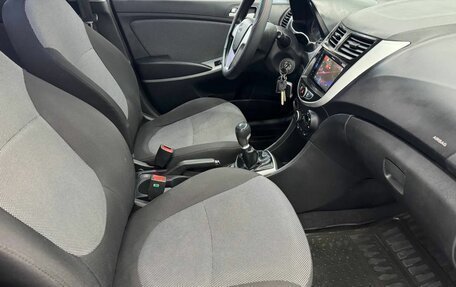 Hyundai Solaris II рестайлинг, 2011 год, 590 000 рублей, 10 фотография