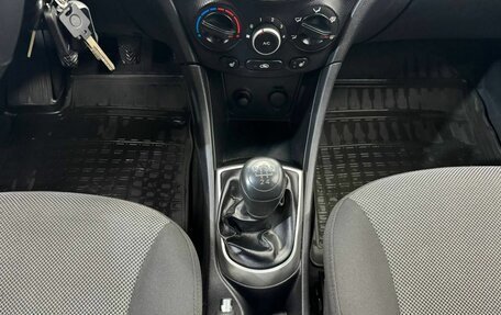 Hyundai Solaris II рестайлинг, 2011 год, 590 000 рублей, 14 фотография