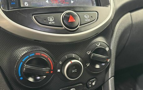 Hyundai Solaris II рестайлинг, 2011 год, 590 000 рублей, 17 фотография