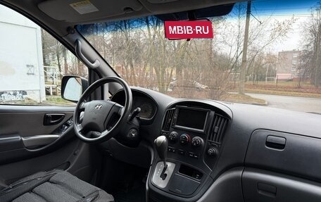 Hyundai Grand Starex Grand Starex I рестайлинг 2, 2008 год, 875 000 рублей, 10 фотография