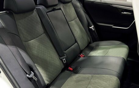 Toyota RAV4, 2025 год, 4 077 000 рублей, 14 фотография