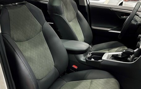 Toyota RAV4, 2025 год, 4 077 000 рублей, 15 фотография