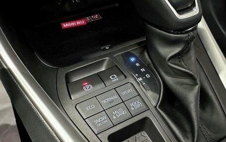 Toyota RAV4, 2025 год, 4 077 000 рублей, 27 фотография