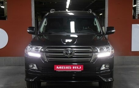 Toyota Land Cruiser 200, 2016 год, 4 398 000 рублей, 2 фотография