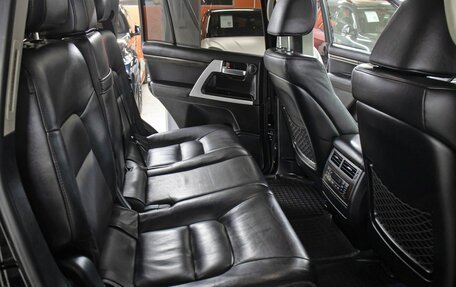 Toyota Land Cruiser 200, 2016 год, 4 398 000 рублей, 12 фотография