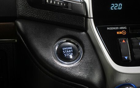 Toyota Land Cruiser 200, 2016 год, 4 398 000 рублей, 20 фотография