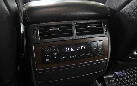 Toyota Land Cruiser 200, 2016 год, 4 398 000 рублей, 24 фотография