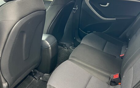 Hyundai i30 II рестайлинг, 2015 год, 1 300 000 рублей, 7 фотография