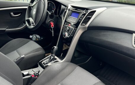 Hyundai i30 II рестайлинг, 2015 год, 1 300 000 рублей, 6 фотография