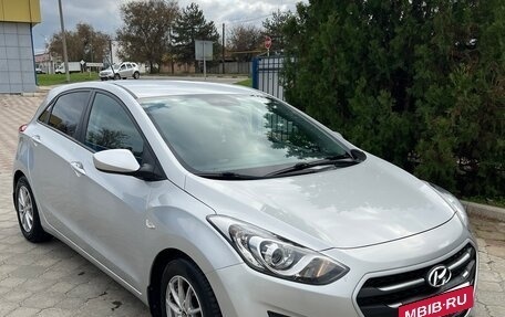 Hyundai i30 II рестайлинг, 2015 год, 1 300 000 рублей, 10 фотография