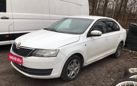 Skoda Rapid I, 2015 год, 535 000 рублей, 2 фотография