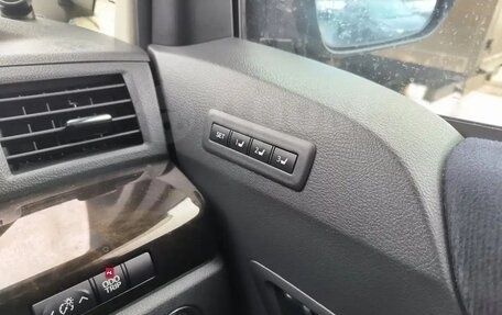 Toyota Vellfire I, 2011 год, 2 460 000 рублей, 2 фотография