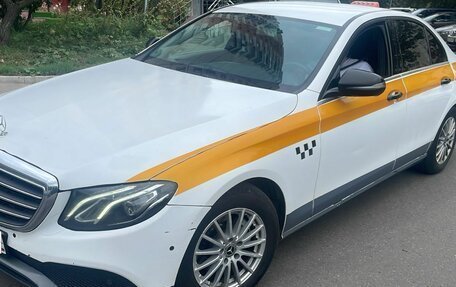 Mercedes-Benz E-Класс, 2018 год, 1 650 000 рублей, 2 фотография