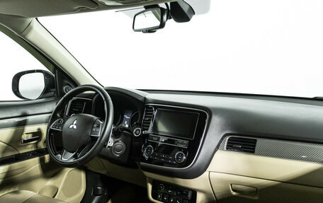 Mitsubishi Outlander III рестайлинг 3, 2020 год, 2 849 898 рублей, 9 фотография