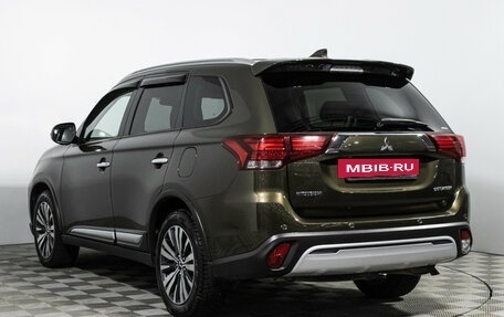 Mitsubishi Outlander III рестайлинг 3, 2020 год, 2 849 898 рублей, 7 фотография