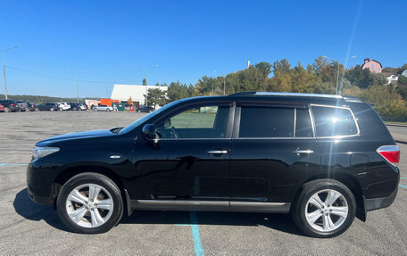 Toyota Highlander III, 2013 год, 1 860 000 рублей, 3 фотография