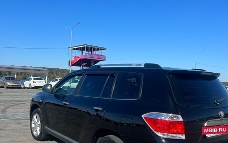 Toyota Highlander III, 2013 год, 1 860 000 рублей, 4 фотография