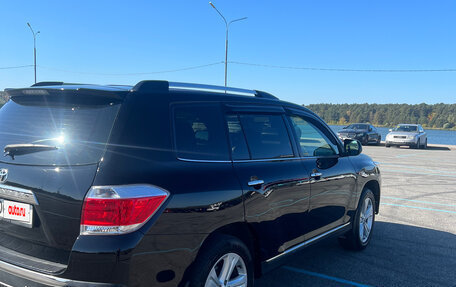 Toyota Highlander III, 2013 год, 1 860 000 рублей, 8 фотография