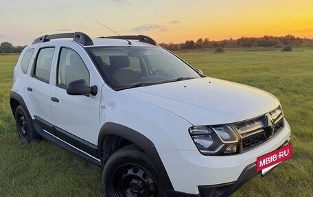 Renault Duster I рестайлинг, 2015 год, 880 000 рублей, 3 фотография