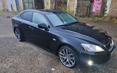 Lexus IS II рестайлинг 2, 2006 год, 1 300 000 рублей, 2 фотография