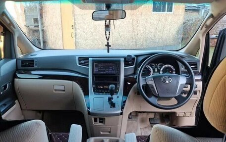 Toyota Vellfire I, 2012 год, 2 555 000 рублей, 9 фотография