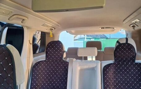 Toyota Vellfire I, 2012 год, 2 555 000 рублей, 17 фотография