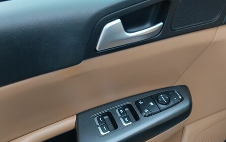 KIA Sportage IV рестайлинг, 2018 год, 2 550 000 рублей, 10 фотография