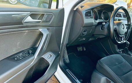 Volkswagen Tiguan II, 2018 год, 2 300 000 рублей, 7 фотография