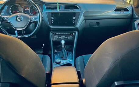 Volkswagen Tiguan II, 2018 год, 2 300 000 рублей, 8 фотография