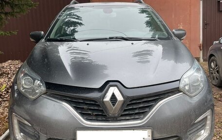 Renault Kaptur I рестайлинг, 2017 год, 1 300 000 рублей, 1 фотография