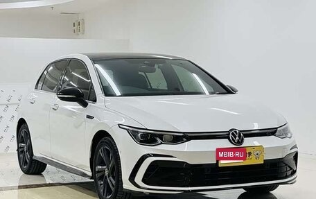 Volkswagen Golf VIII, 2022 год, 2 255 008 рублей, 3 фотография