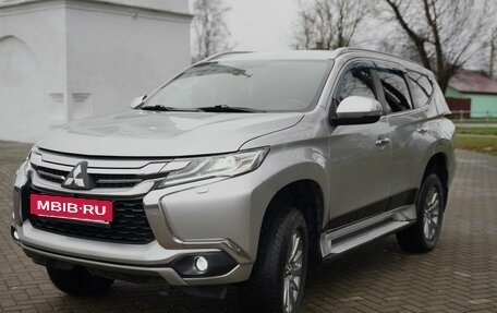 Mitsubishi Pajero Sport III рестайлинг, 2017 год, 2 850 000 рублей, 16 фотография