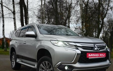 Mitsubishi Pajero Sport III рестайлинг, 2017 год, 2 850 000 рублей, 17 фотография