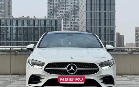 Mercedes-Benz A-Класс, 2022 год, 1 700 005 рублей, 2 фотография