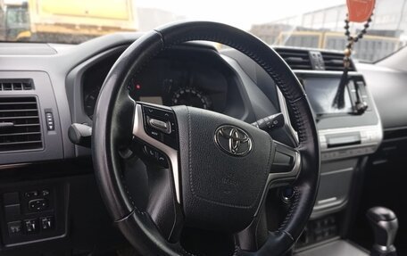 Toyota Land Cruiser Prado 150 рестайлинг 2, 2022 год, 7 681 520 рублей, 5 фотография